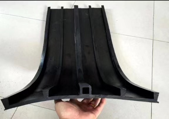 1593479633425634.jpg 1a9ffab9179572dff22d5d5d11a5f7f.jpg